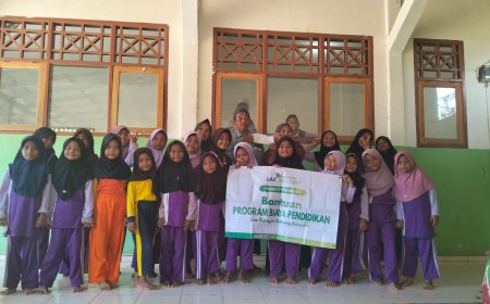 BUKA KESEMPATAN BELAJAR, LAZ SIDOGIRI SALURKAN BIAYA PENDIDIKAN UNTUK 50 ANAK DIDIK DHUAFA