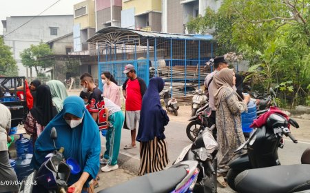 LAZ SIDOGIRI BERBAGI AIR BERSIH UNTUK WARGA SUNGAI BANGKONG