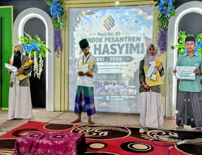 DUKUNG PRESTASI, LAZ SIDOGIRI SALURKAN BEASISWA DI BONDOWOSO