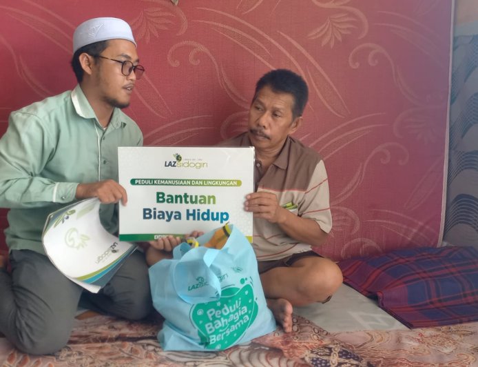 BANTUAN BIAYA HIDUP HADIR UNTUK DUA LANSIA DI SEPINGGAN RAYA BALIKPAPAN
