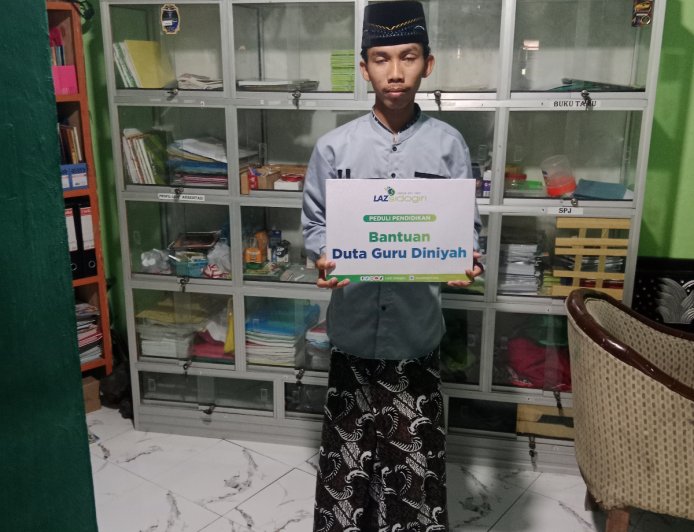 LAZ SIDOGIRI SALURKAN INSENTIF UNTUK GURU DENGAN BISYAROH TERBATAS