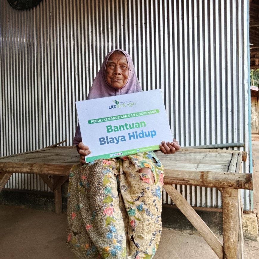 RINGANKAN BEBAN, LAZ SIDOGIRI BANTU BIAYA HIDUP HARIAN WARGA AROSBAYA