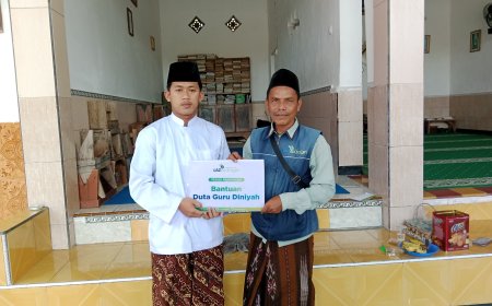 DI TENGAH MINIM GAJI, LAZ SIDOGIRI SUPPORT GURU MADRASAH TETAP MENGABDI