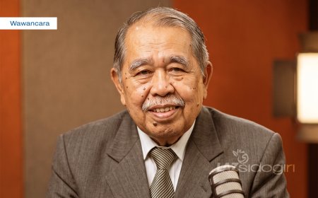 GURU DAN TANTANGAN MEMBENTUK GENERASI