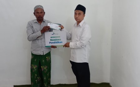 LAZ SIDOGIRI BANTU KEBERLANJUTAN PENDIDIKAN SANTRI KURANG MAMPU