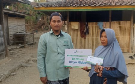 RINGANKAN BEBAN, LAZ SIDOGIRI SALURKAN BANTUAN BIAYA HIDUP UNTUK WARGA DHUAFA DI BANGKALAN