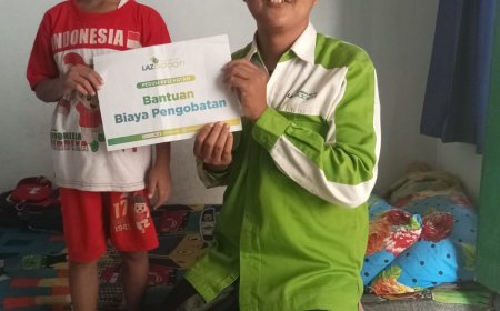 SAYANG  ANAK-ANAK, LAZ SIDOGIRI SALURKAN BANTUAN BIAYA KHITAN UNTUK M. HANAFI MAULIDAN