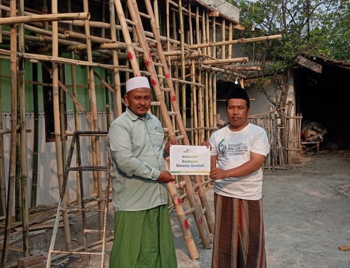 DUKUNG KEBERLANGSUNGAN DAKWAH, LAZ SIDOGIRI SUPPORT PEMBANGUNAN MUSHOLLA AL-HIDAYAH PASURUAN
