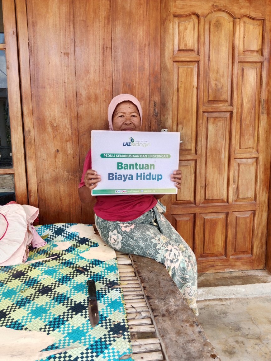 DI TENGAH KETERBATASAN EKONOMI, LAZ SIDOGIRI RINGANKAN BEBAN HIDUP IBU SULIDAH