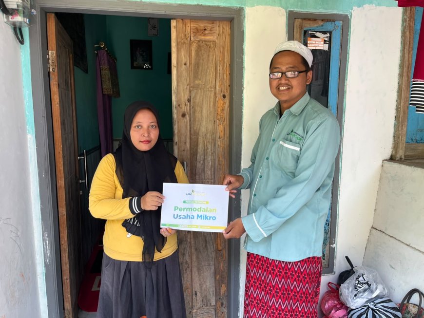 LAZ SIDOGIRI DORONG USAHA MIKRO YULIATI LEWAT BANTUAN MODAL USAHA