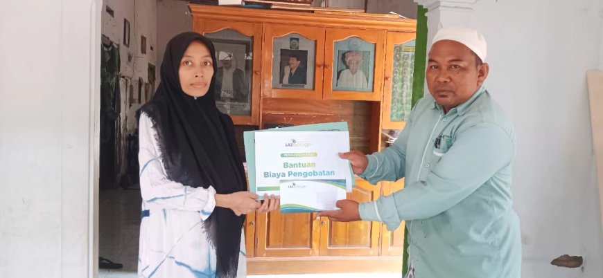 RINGANKAN BEBAN, LAZ SIDOGIRI SALURKAN BANTUAN BIAYA PENGOBATAN UNTUK LAILATUL AZIZAH
