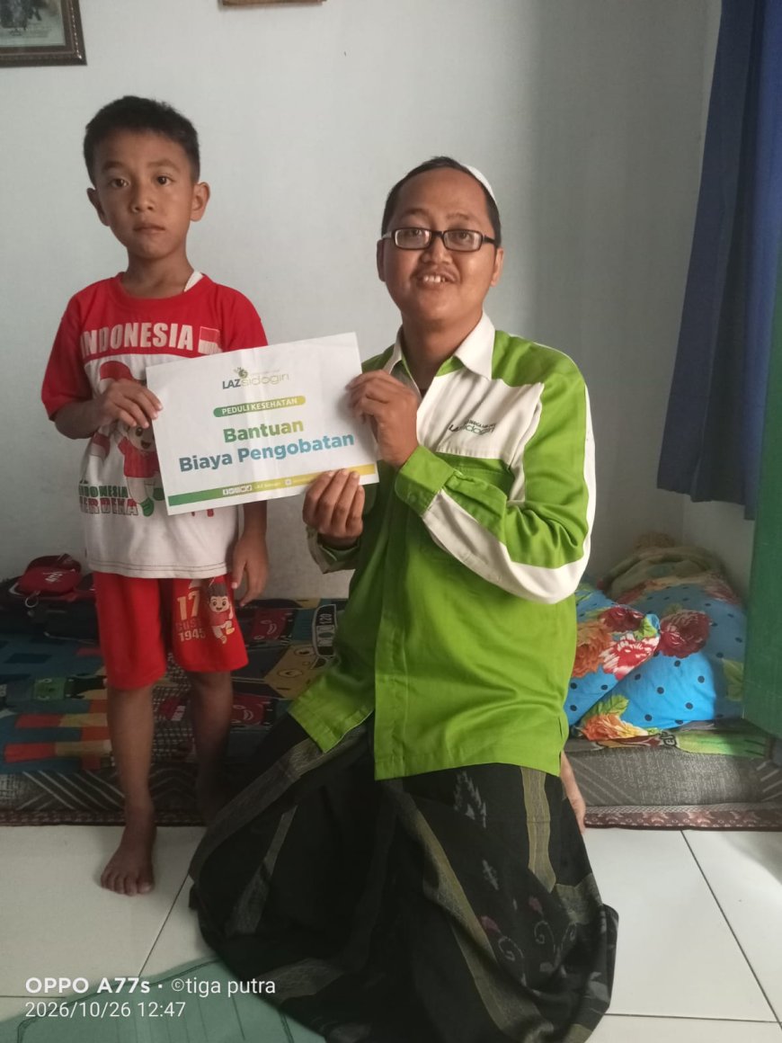 SAYANG  ANAK-ANAK, LAZ SIDOGIRI SALURKAN BANTUAN BIAYA KHITAN UNTUK M. HANAFI MAULIDAN
