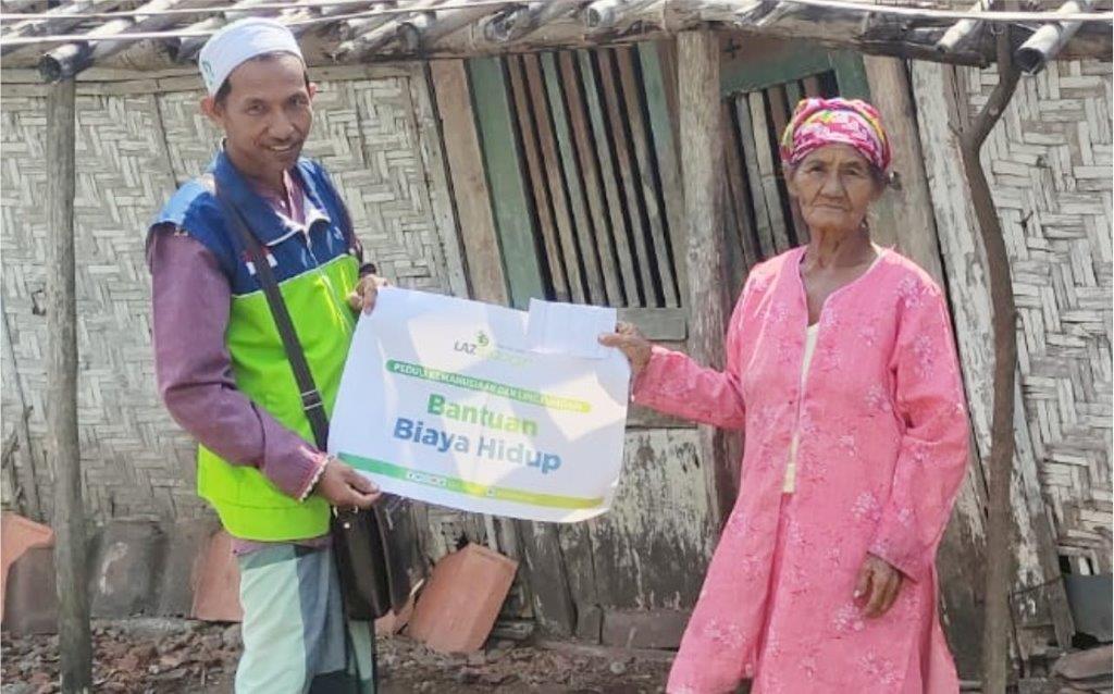 LAZ SIDOGIRI PEDULI NENEK LANSIA DI PROBOLINGGO  