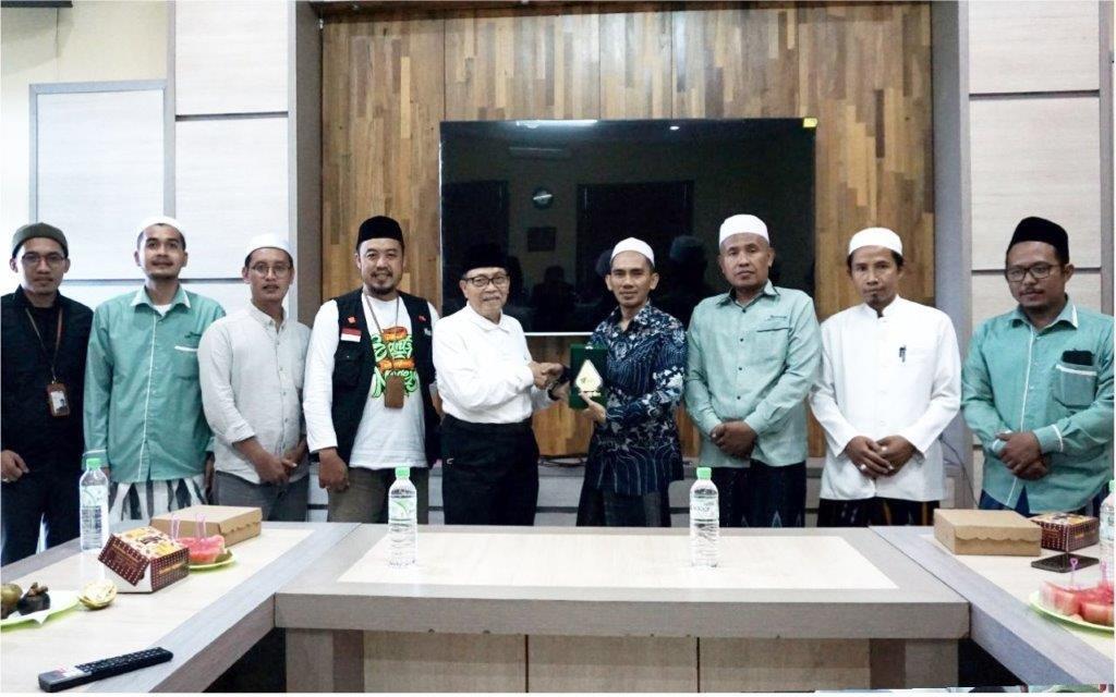 KUNJUNGAN DOMPET DHUAFA JAWA TIMUR KE LAZ SIDOGIRI