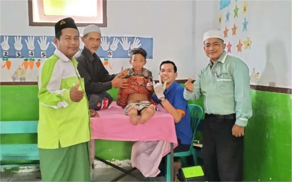 LAZ SIDOGIRI GELAR KHITAN MASAL DI PP. ASSURUR JEMBER