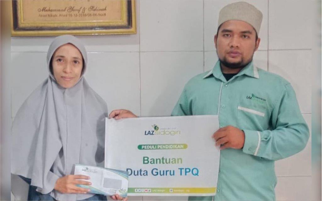 LAZ SIDOGIRI SALURKAN BANTUAN INSENTIF GURU NGAJI DI BALIKPAPAN