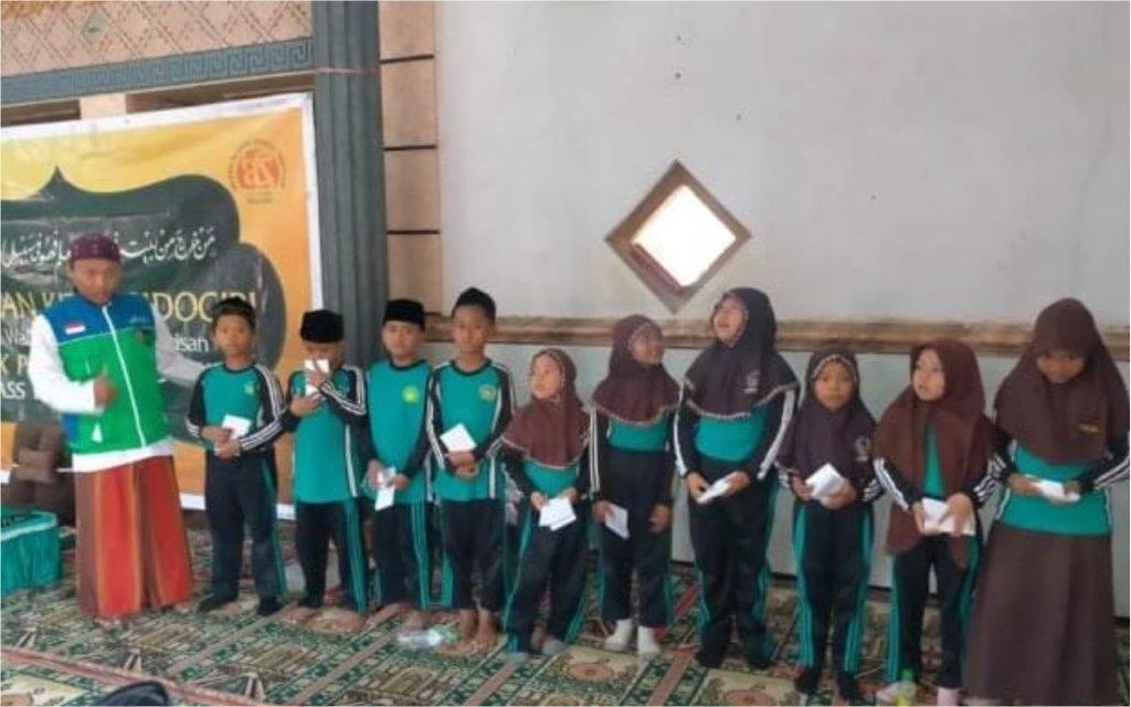 LAZ SIDOGIRI SANTUNI ANAK YATIM DI MALANG