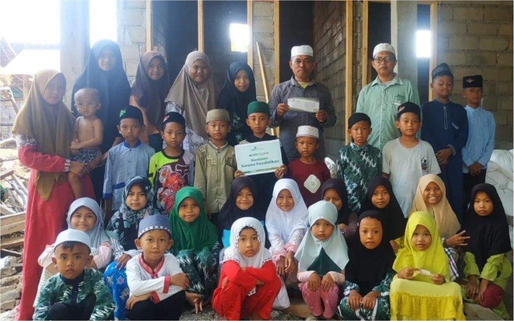 LAZ SIDOGIRI  SUPORT PEMBANGUNAN MADRASAH NURUL BAROKAH AZZUHRI SITUBONDO