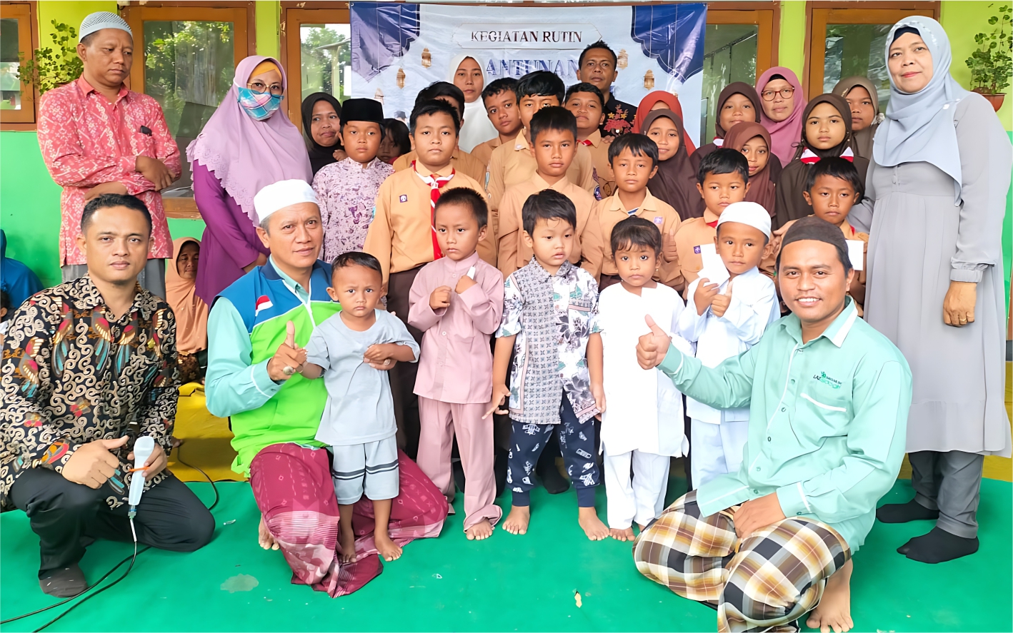 SANTUNAN YATIM DAN JANDA DHUAFA DI PROBOLINGGO JADI REBUTAN PARA DONATUR