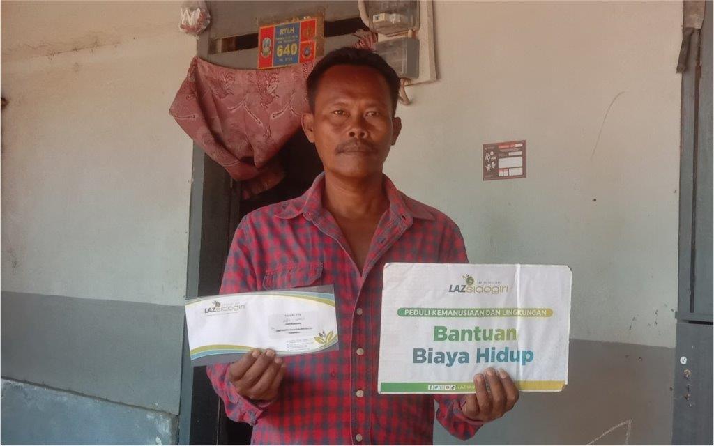 LAZ SIDOGIRI SALURKAN BANTUAN BIAYA HIDUP DI BANGKALAN