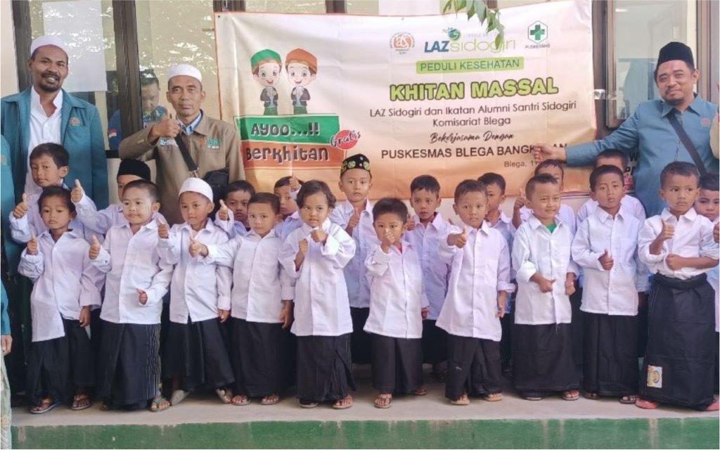 LAZ SIDOGIRI GELAR KHITAN MASSAL DI BANGKALAN