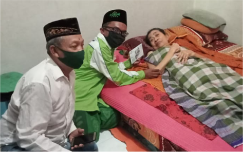 Bantu Biaya Pengobatan Mbok Siti Komariah