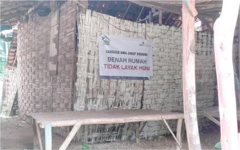 Benah Rumah Warga Dhuafa Di Sampang