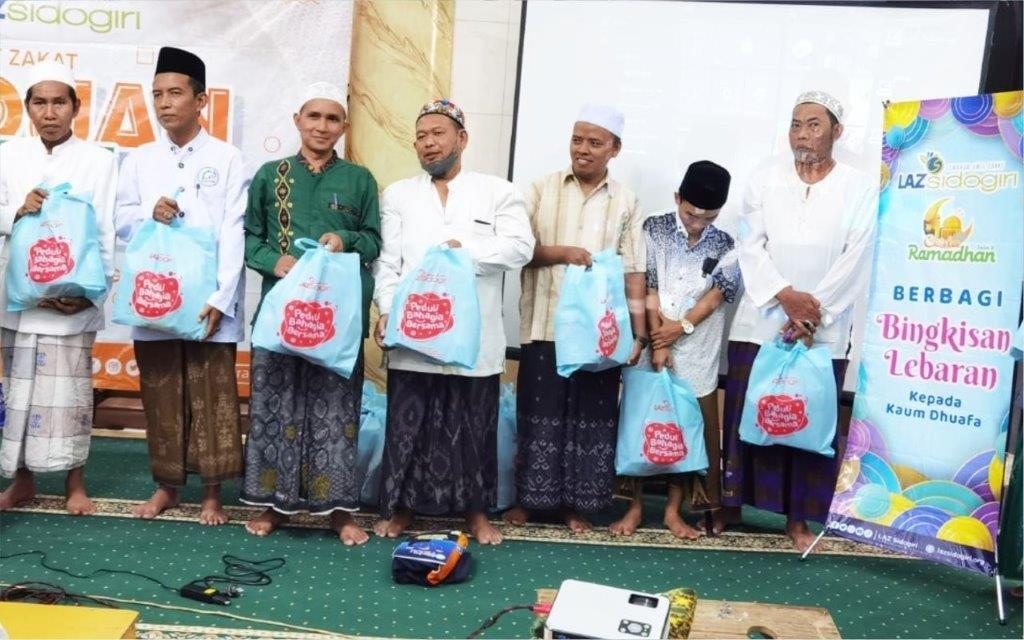 LAZ SIDOGIRI SELENGGARAKAN DIKLAT ZAKAT DAN BERBAGI BINGKISAN LEBARAN