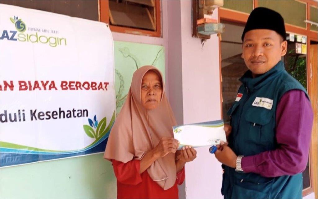 LAZ SIDOGIRI RINGANKAN BIAYA OPERASI KATARAK IBU SALMA