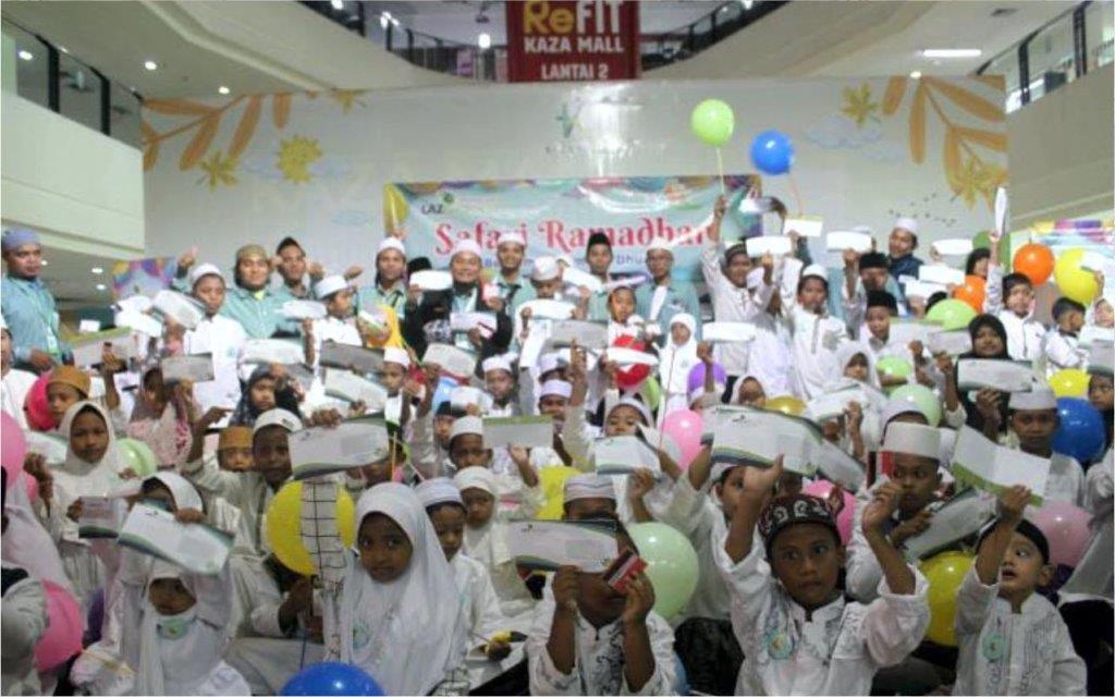 SAMBUT HARI KEMENANGAN, LAZ SIDOGIRI AJAK 300 ANAK YATIM BELANJA LEBARAN DI KAZA MALL SURABAYA