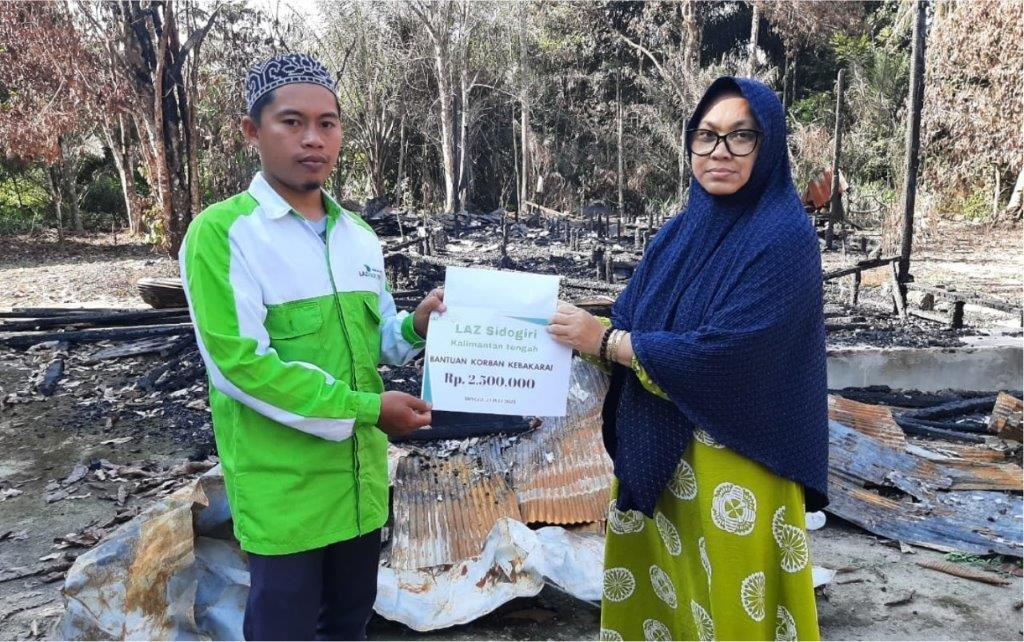 LAZ SIDOGIRI RINGANKAN BEBAN KORBAN KEBAKRAN DI kOTAWARINGIN HULU