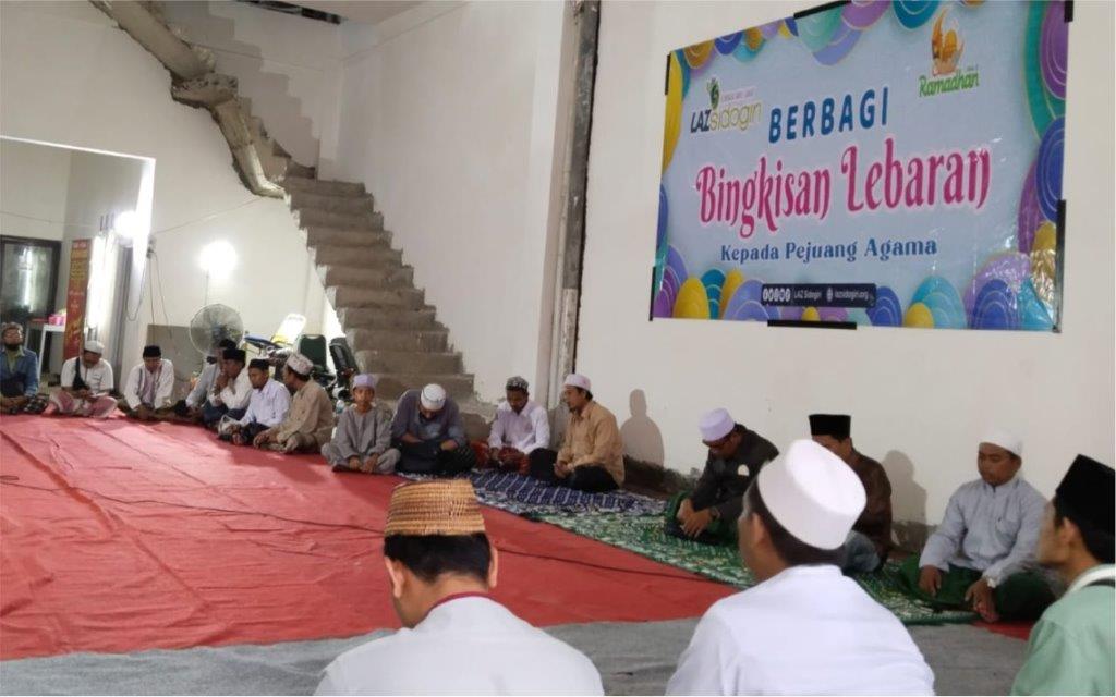 LAZ SIDOGIRI BAGI BINGKISAN KEPADA PEJUANG AGAMA DI SIDOARJO 