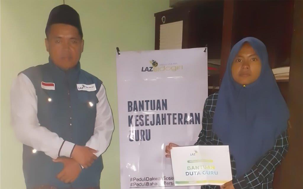LAZ SIDOGIRI SALURKAN BANTUAN INSENTIF UNTUK GURU MADIN DI KABUPATEN SAMPANG