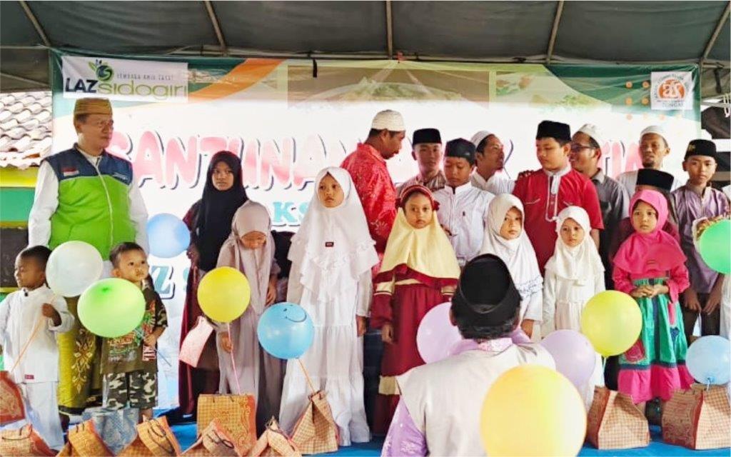 LAZ SIDOGIRI SANTUNI 43 ANAK YATIM BERSAMA BAKSO CAK SUMAR PROBOLINGGO