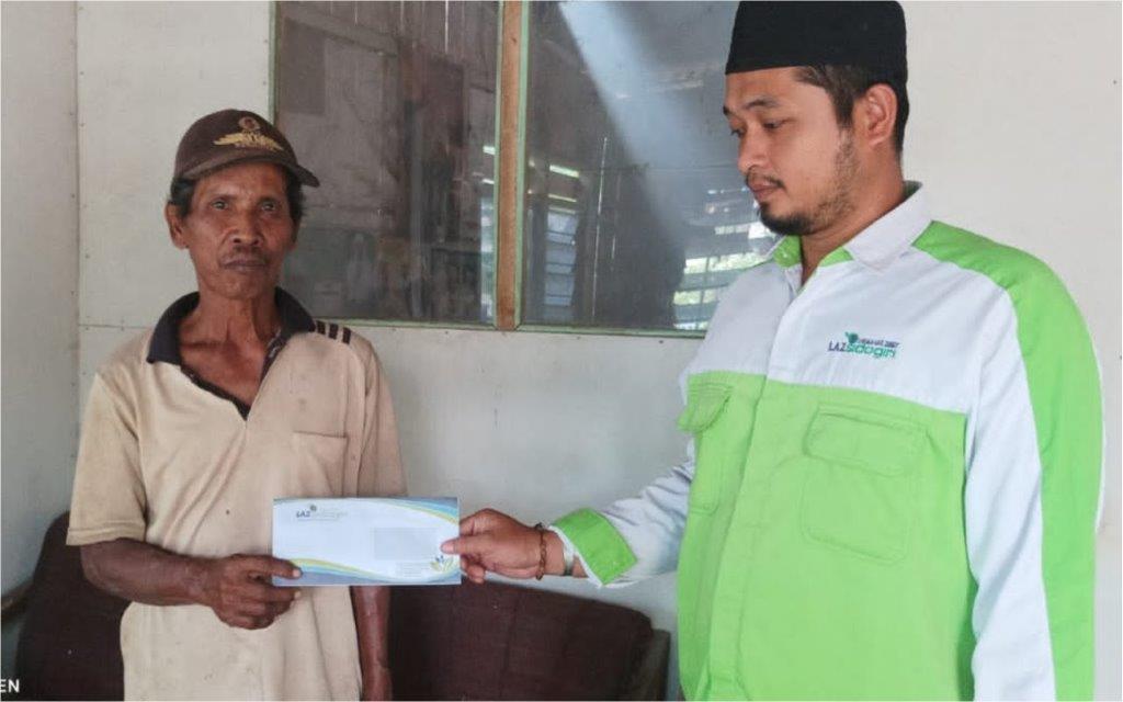 LAZ SIDOGIRI BERI BANTUAN BIAYA HIDUP UNTUK WARGA SITUBONDO
