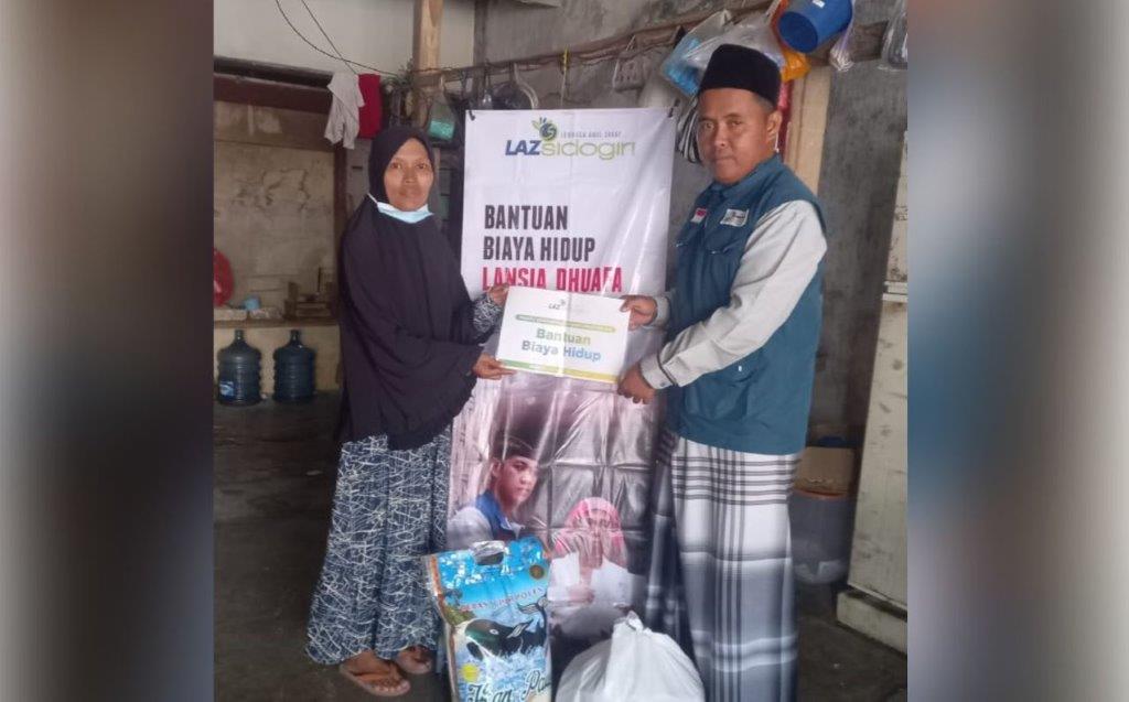 LAZ SIDOGIRI MEREALISASIKAN BANTUAN BIAYA HIDUP DI SAMPANG