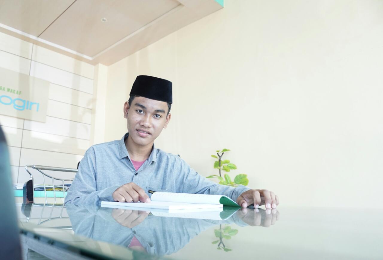 INGIN BERILMU DAN BERMANFAAT UNTUK UMAT