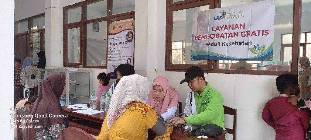 LAZ SIDOGIRI MENYELENGATRAKAN CHECK-UP KESEHATAN GRATIS DI PP. YAKHOLQI BILAPORAH