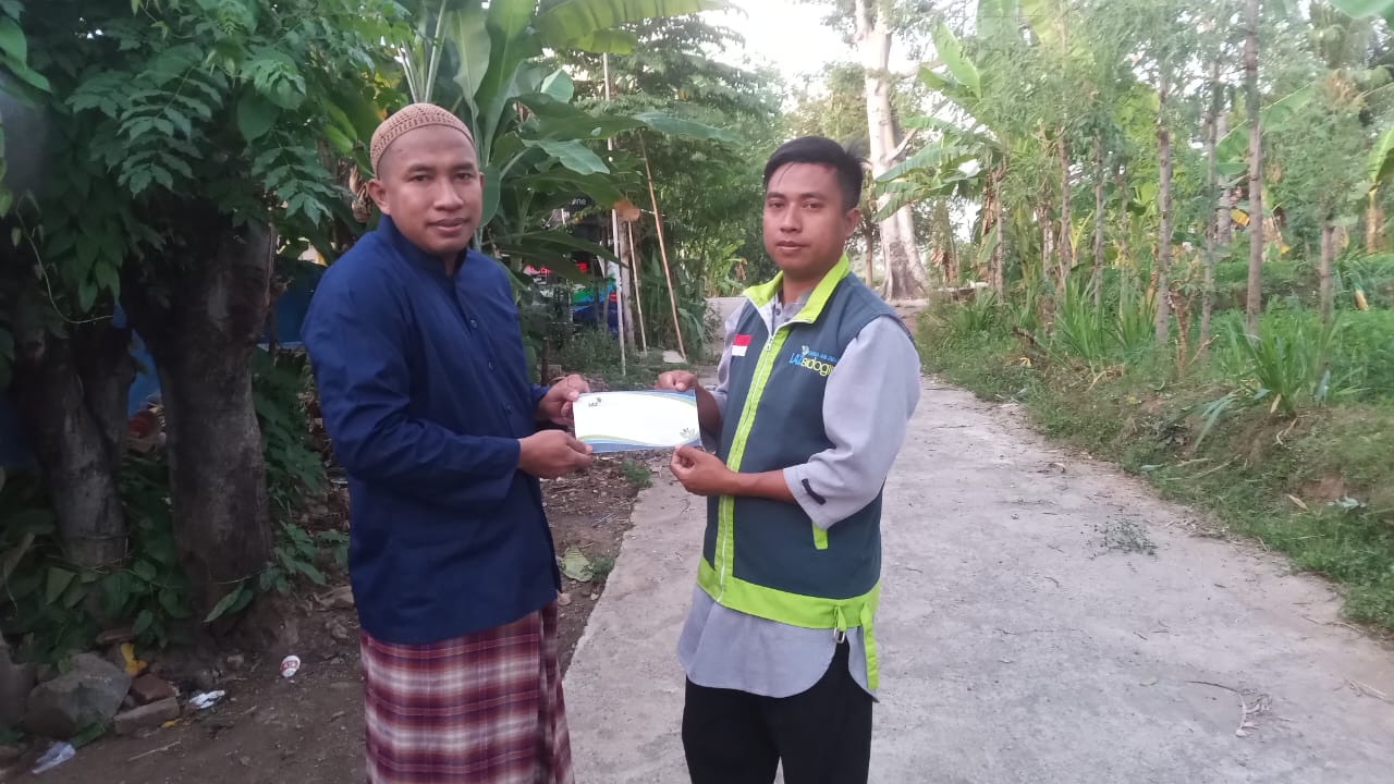 LAZ SIDOGIRI SALURKAN DANA INSENTIF UNTUK GURU NGAJI DI LOMBOK