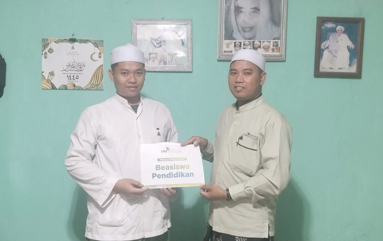 LAZ SIDOGIRI KUCURKAN BEASISWA PENDIDIKAN UNTUK SANTRI DI PASURUAN