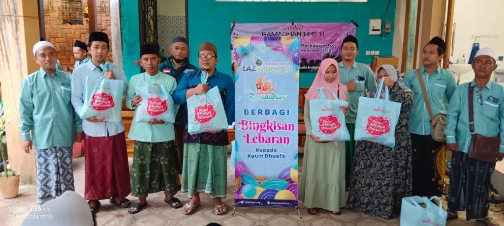 LAZ SIDOGIRI GELAR SAFARI RAMADHAN DAN BERBAGI BINGKISAN LEBARAN BERSAMA HUMANIS MUSLIMAH INDONESIA