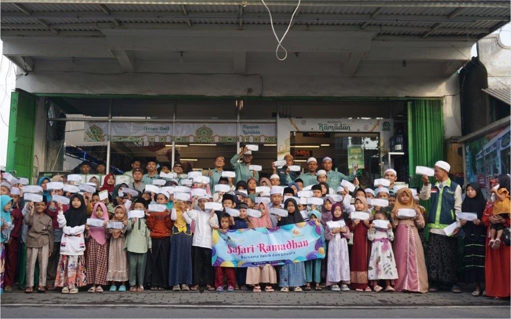SAFARI RAMADHAN; BELANJA LEBARAN BERSAMA YATAMA PASURUAN