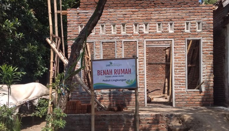 Rumah Baru Untuk 3 Yatim Bersaudara