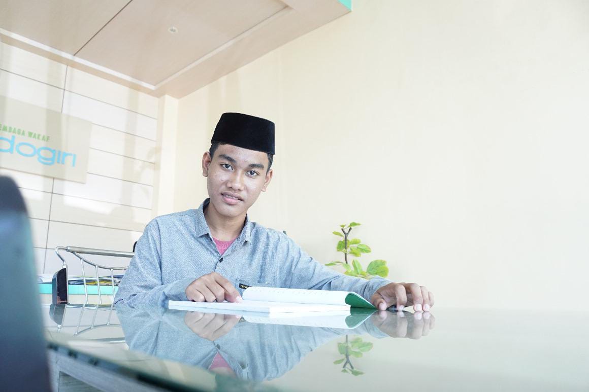 JUARAWAN YANG BERCITA-CITA MENJADI ULAMA  